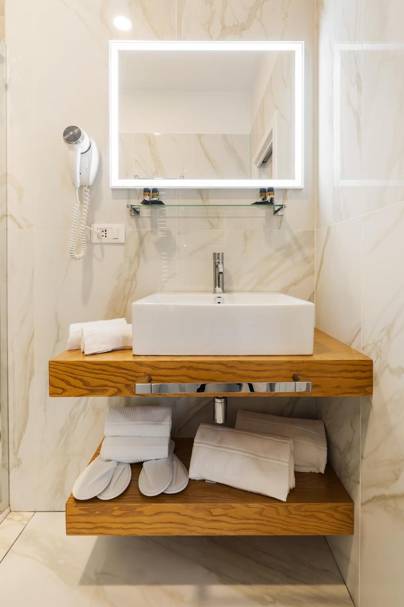 Albadea Deco&Jacuzzi Hotel Roma Ngoại thất bức ảnh